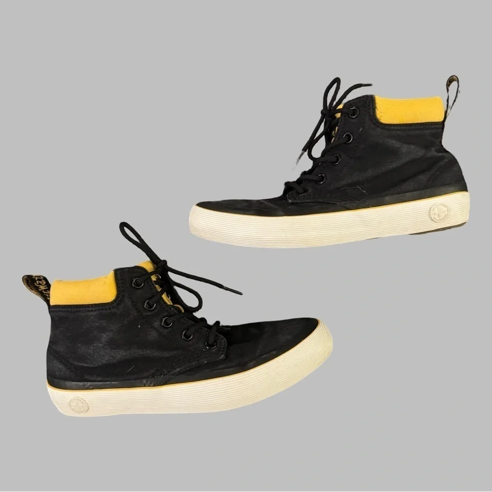 Dr. Martens bold black